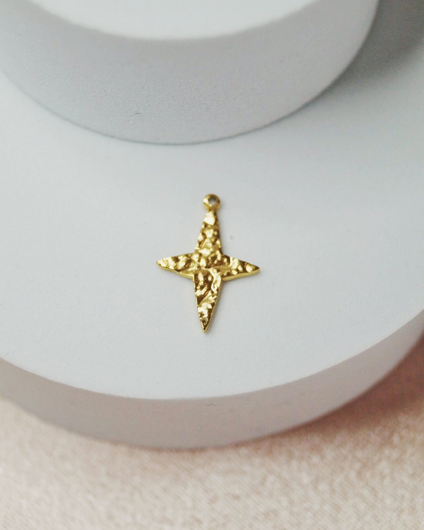 Breloque ÉTOILE MARTELÉE