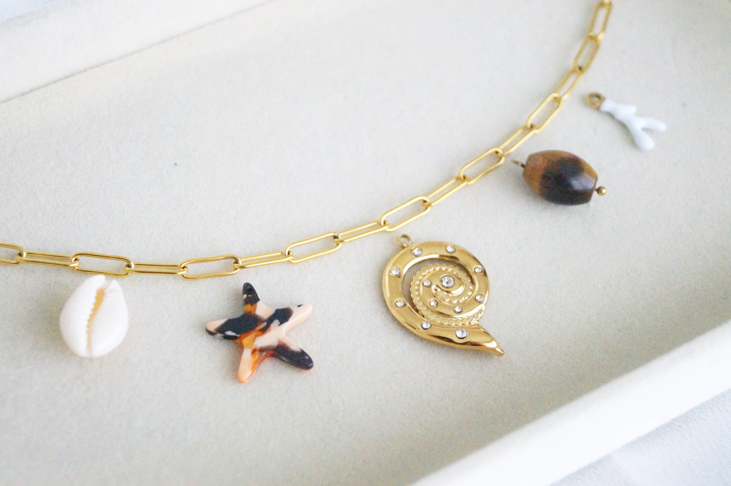 Collier personnalisable modèle LINEA (prix hors breloques)