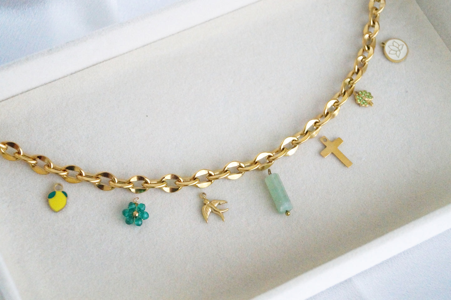 Collier personnalisable modèle LINEA (prix hors breloques)