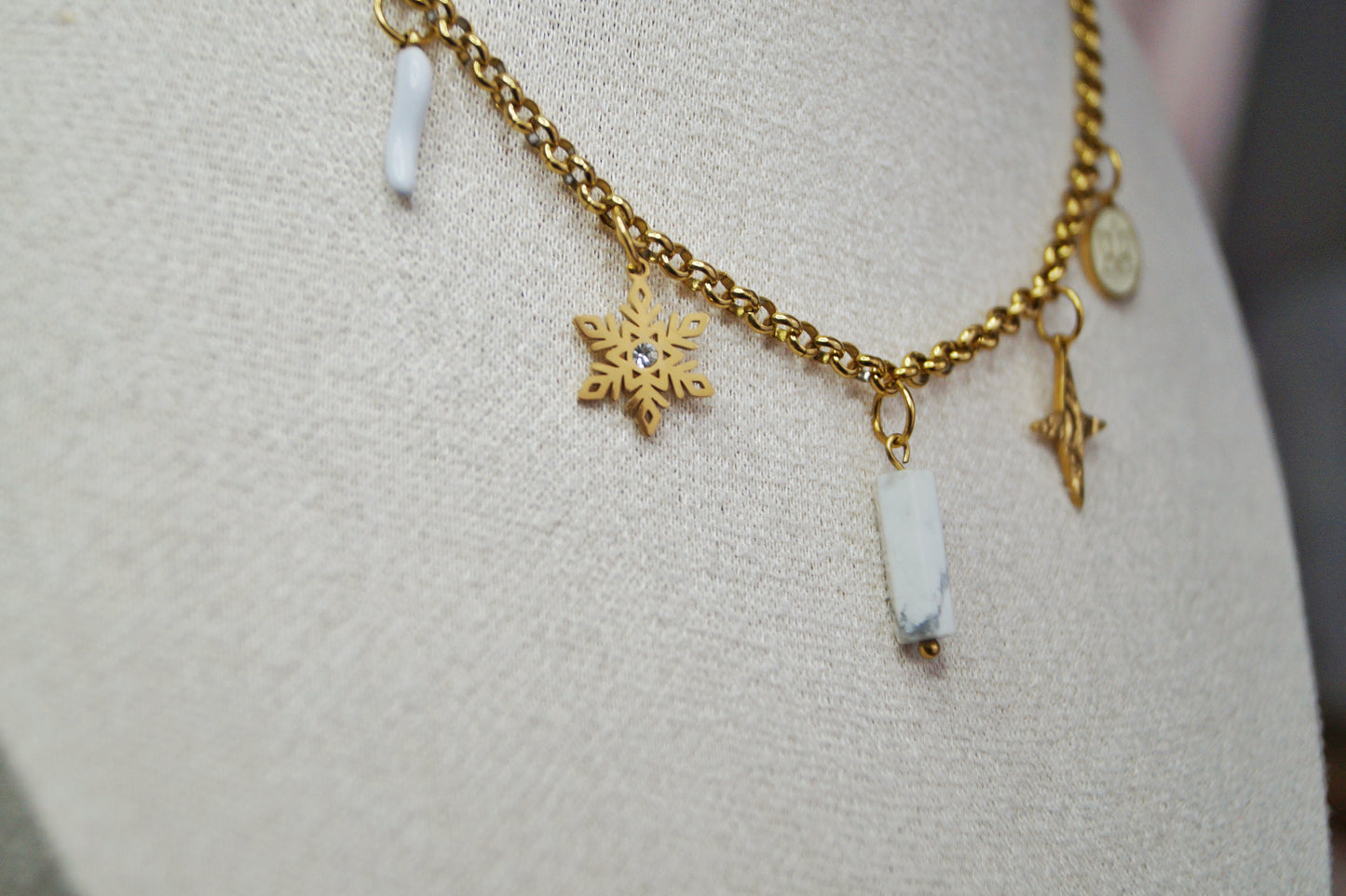 Collier personnalisable modèle LINEA (prix hors breloques)