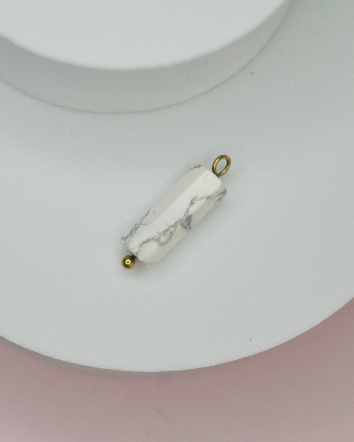 Breloque PERLE HOWLITE