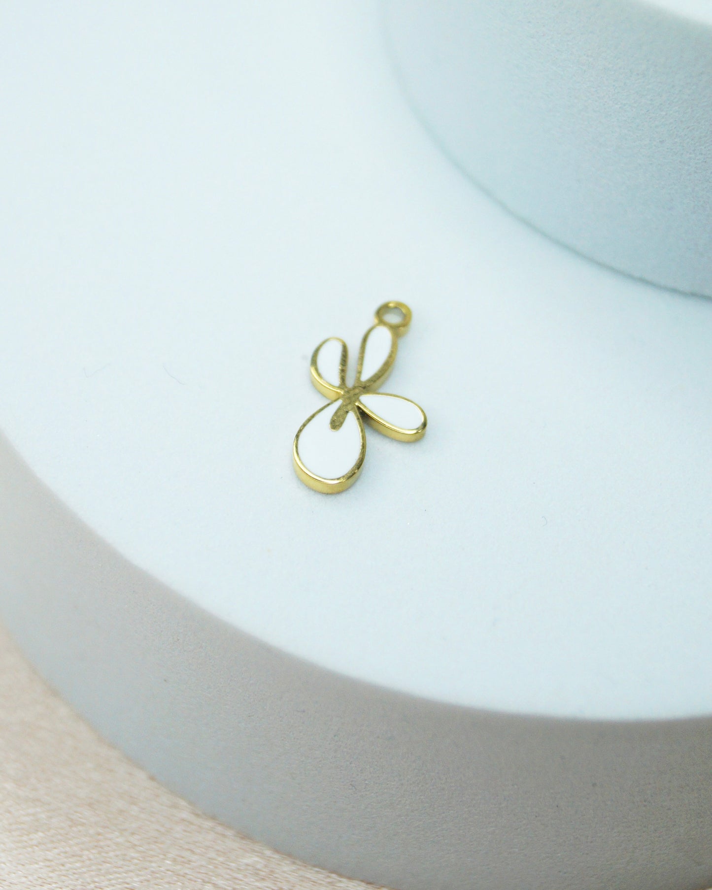 Breloque FLEUR DE LYS BLANCHE