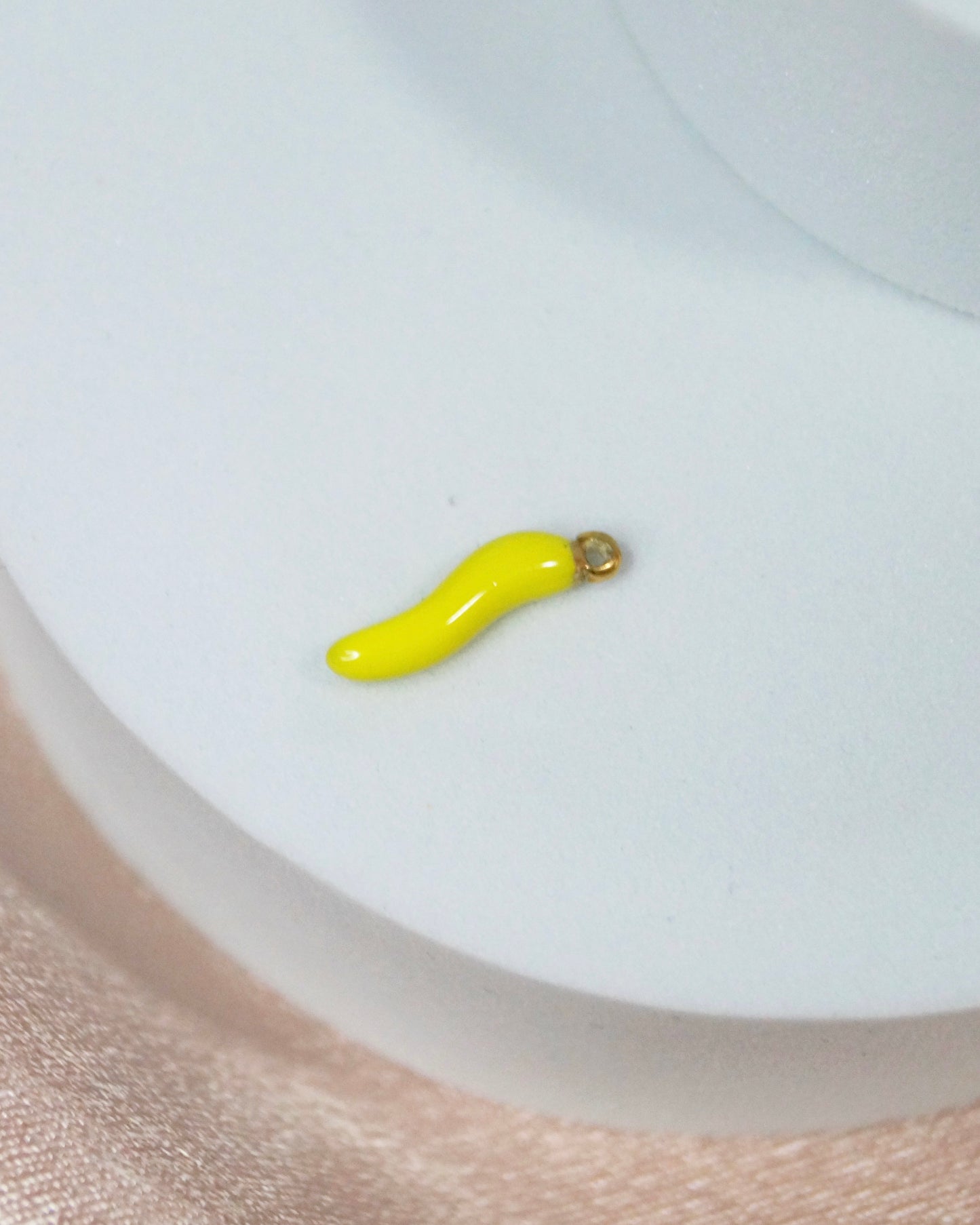 Breloque CORNE JAUNE