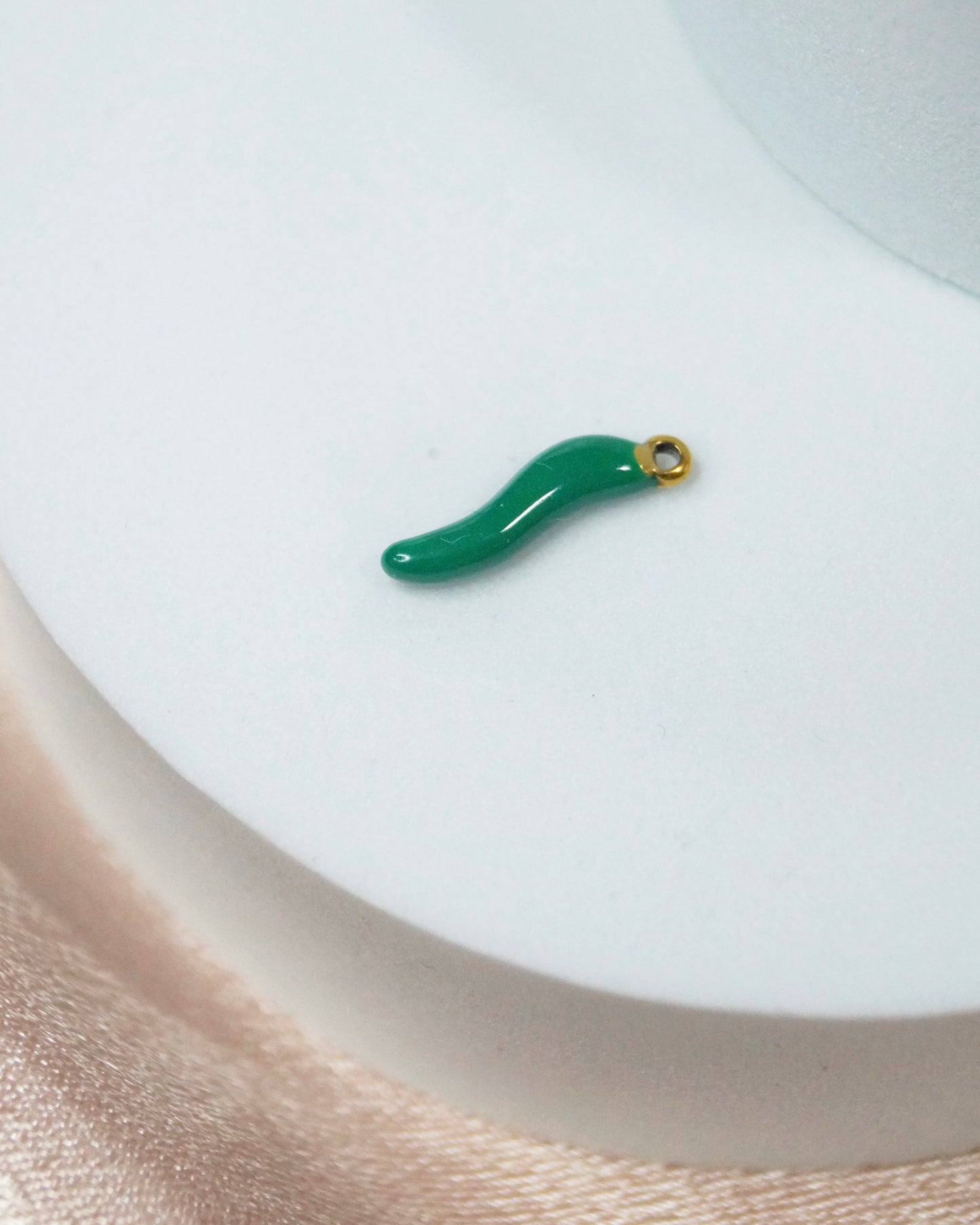 Breloque CORNE VERTE