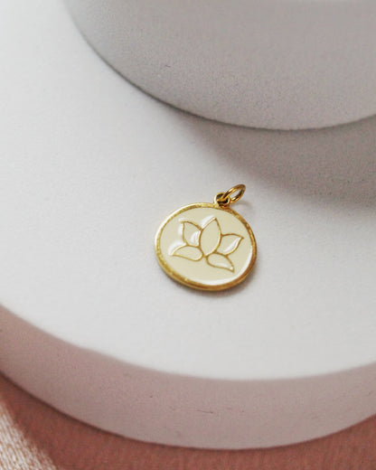 Petite breloque LOTUS BLANC